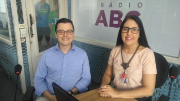 Dr. Maurício Menna Barreto e Adriana Lima
