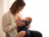 Amamentar beneficia bebês e mamães.